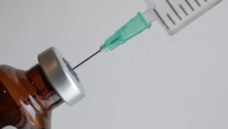 Aşı reddi ve sosyal yardım iddiası Meclis gündeminde